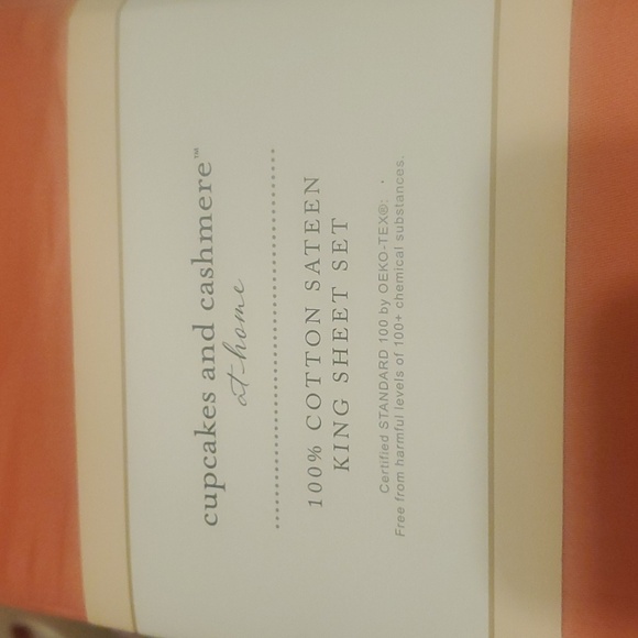 Cupcakes and cashmere 100% cotton sateen King sheet set - Picture 3 of 4